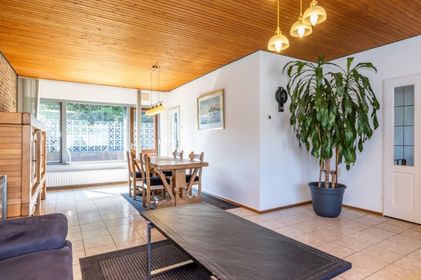 Foto - Te koop: Semi bungalow met veel woonoppervlakte gelegen in Haanrade